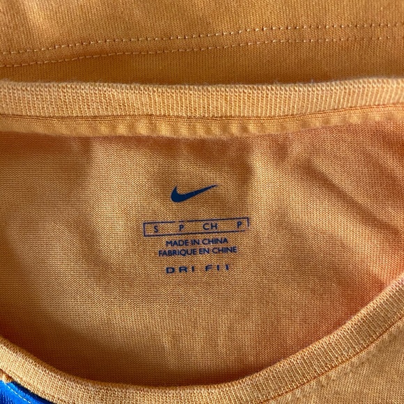 Nike Dri fit Top - Picture 5 of 6